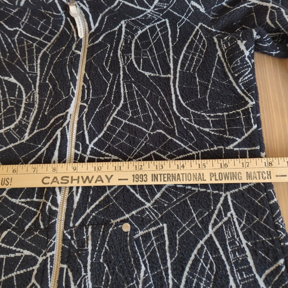 Tonia DeBellis Black White Abstract Print Jacket - Picture 9 of 14